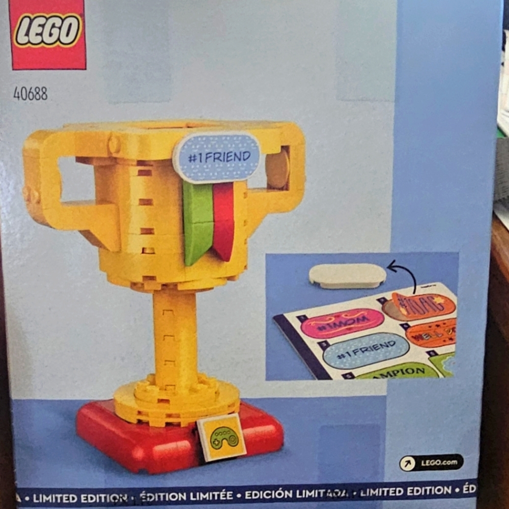 LEGO #1 Friend Trophy Set - Yellow and Red